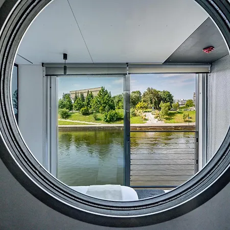 Floatel Appartement *